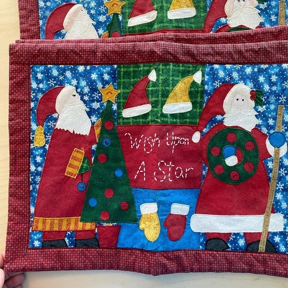 Set of 4 Christmas Quilted Placemats (FZ)